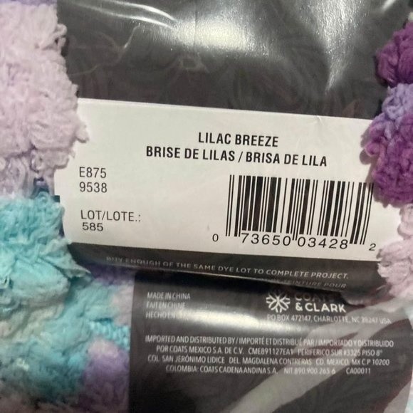 Red Heart Pomp A Doodle Jumbo Yarn Lilac Breeze Light Dark Purple Blue - Picture 14 of 15